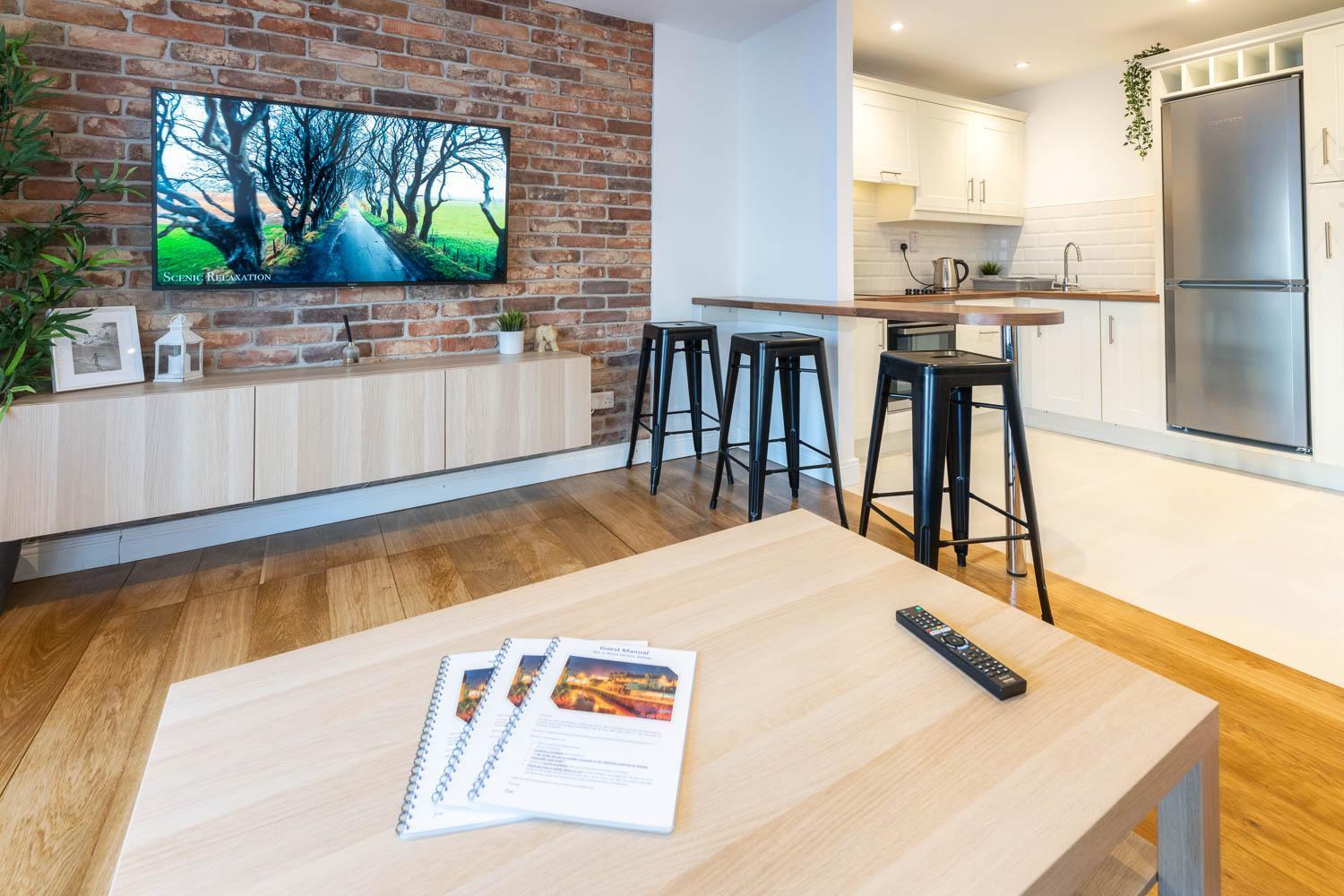 Modern Canal View Home, In City Centre, Sleeps 8 Galway Zewnętrze zdjęcie