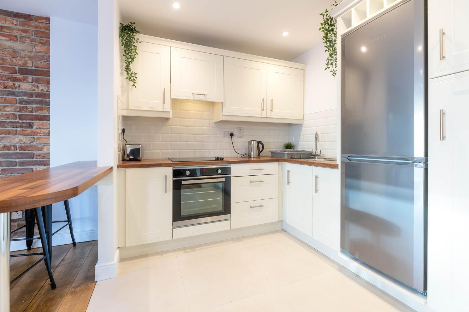 Modern Canal View Home, In City Centre, Sleeps 8 Galway Zewnętrze zdjęcie